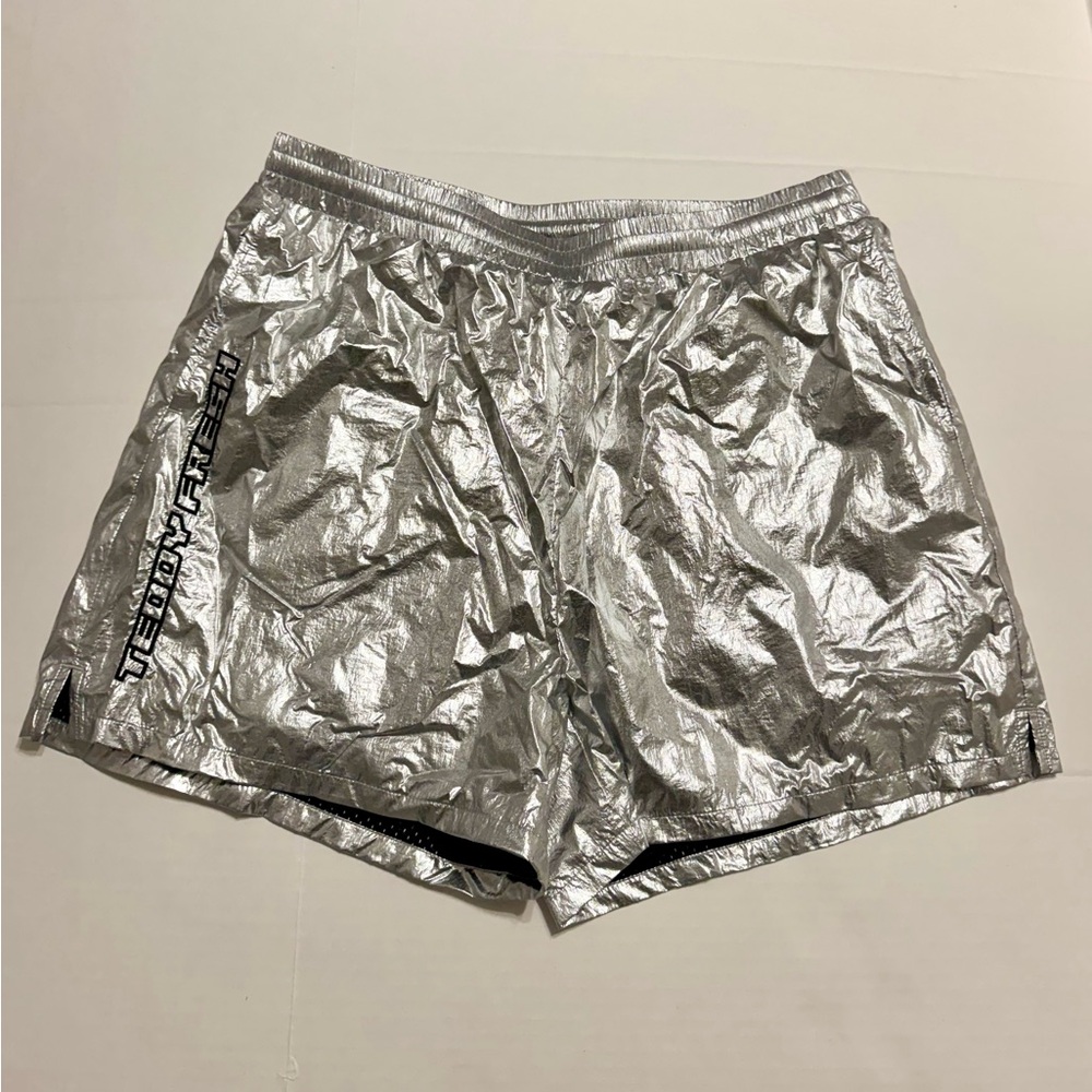 Teddy Fresh Men’s Large Metallic Silver Athletic Shorts Pockets